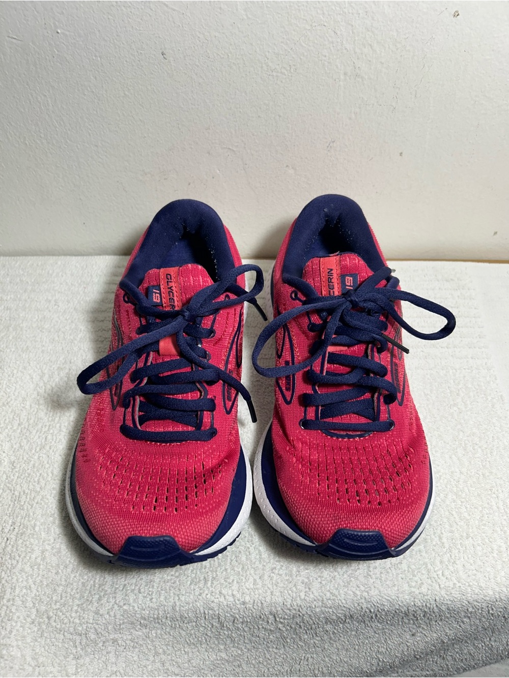 Brooks glycerin Pink and Navy Lightweight Running Sneakers Sz 7